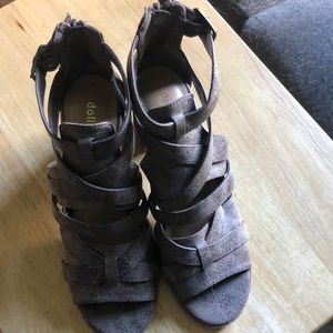 7M Dollhouse Tan Strappy Heels